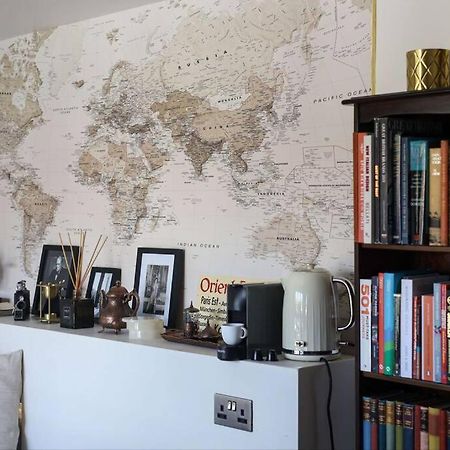 Luxurious Cabin With Desk & Mini Library بول المظهر الخارجي الصورة